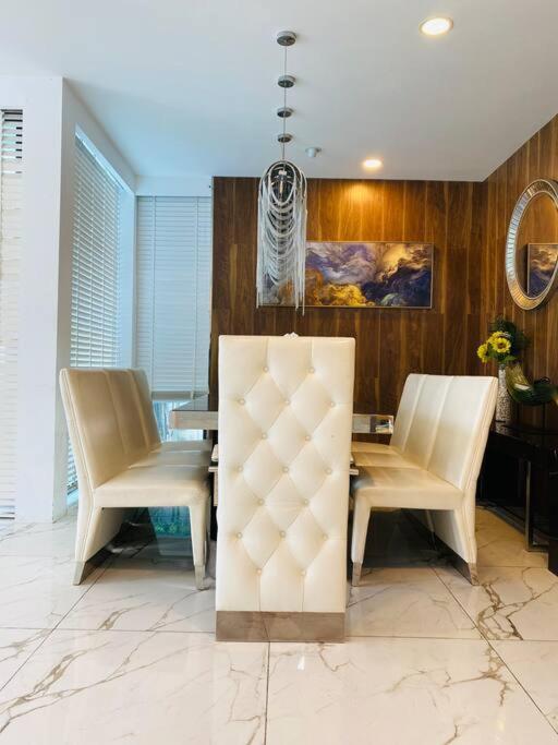 Tagvilla Palm Spring In 06 Bedroom Pattaya
