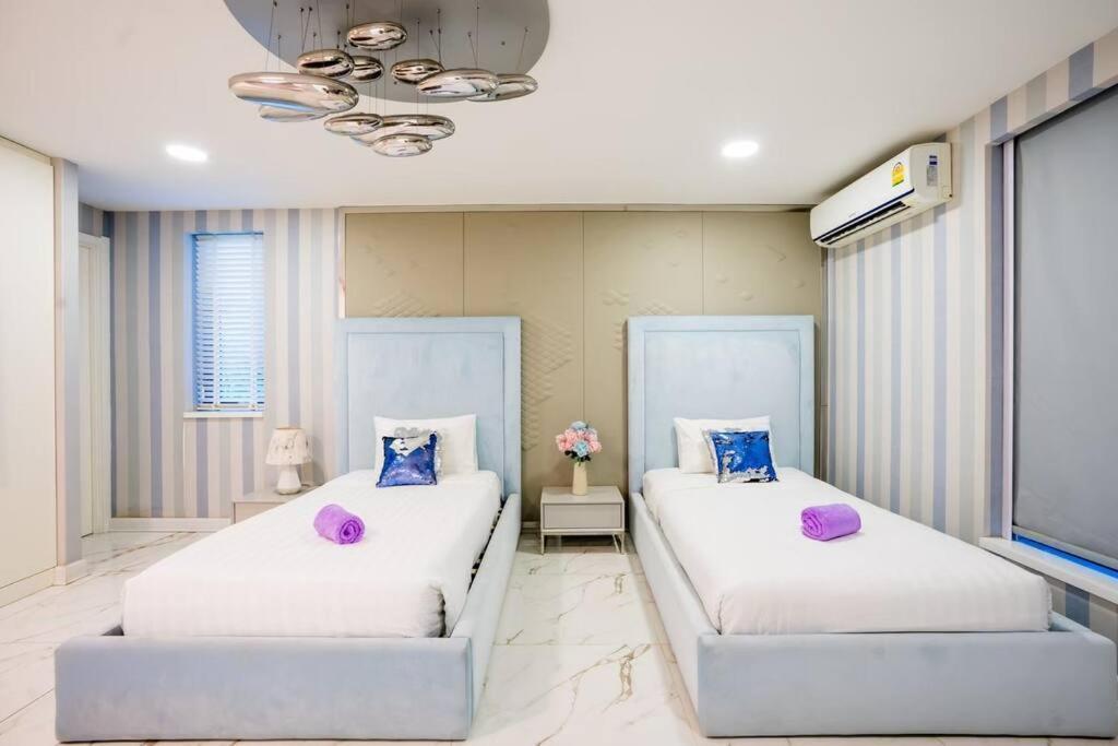 Tagvilla Palm Spring In 06 Bedroom *